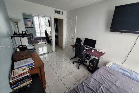 Copropriété à vendre à Aventura, Floride: 2 chambres, 105.72 m2 № 2000135 - photo 10
