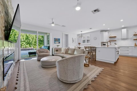 House in Jupiter, Florida 5 bedrooms, 278.99 sq.m. № 2428324 - photo 14