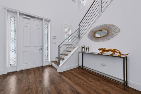 House in Jupiter, Florida 5 bedrooms, 278.99 sq.m. № 2428324 - photo 8