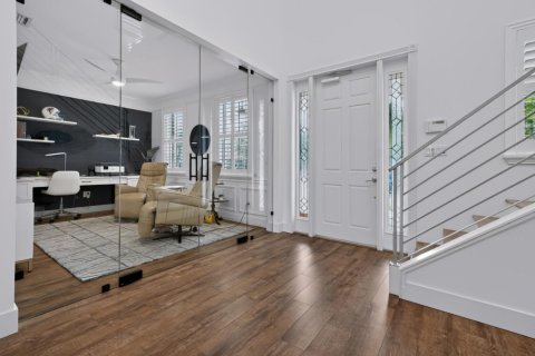 House in Jupiter, Florida 5 bedrooms, 278.99 sq.m. № 2428324 - photo 9