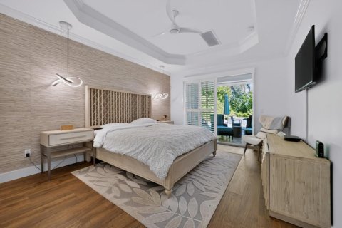 House in Jupiter, Florida 5 bedrooms, 278.99 sq.m. № 2428324 - photo 27