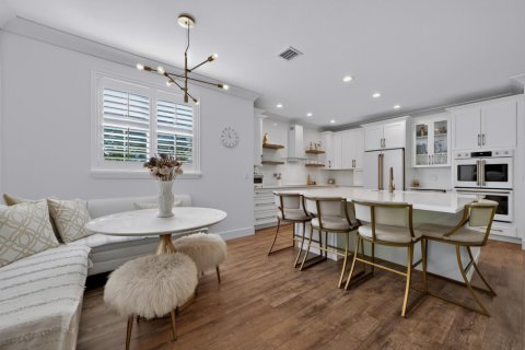 House in Jupiter, Florida 5 bedrooms, 278.99 sq.m. № 2428324 - photo 26