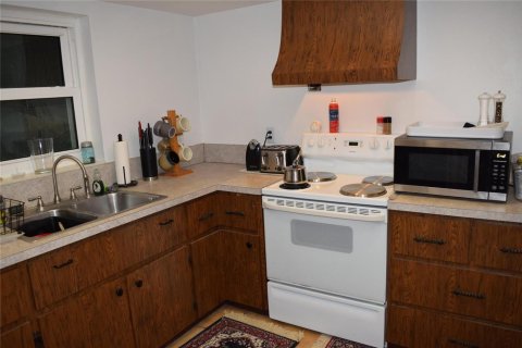 House in Boynton Beach, Florida 2 bedrooms, 111.48 sq.m. № 2178554 - photo 6