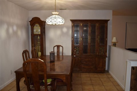 House in Boynton Beach, Florida 2 bedrooms, 111.48 sq.m. № 2178554 - photo 4