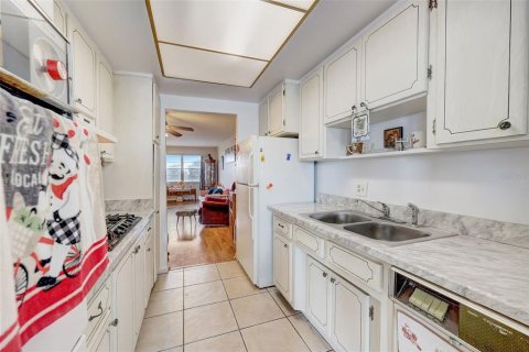 Купить кондоминиум в Сент-Питерсберг, Флорида 5 комнат, 84.54м2, № 1512323 - фото 15