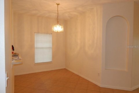 House in Orlando, Florida 4 bedrooms, 136.57 sq.m. № 2209905 - photo 6