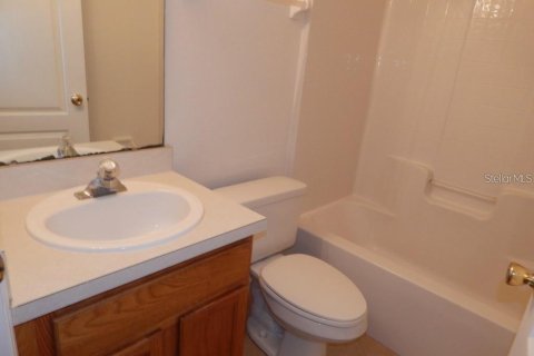 House in Orlando, Florida 4 bedrooms, 136.57 sq.m. № 2209905 - photo 11
