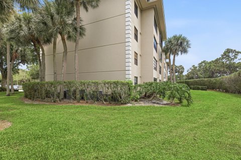 Condo in West Palm Beach, Florida, 2 bedrooms  № 2176093 - photo 13