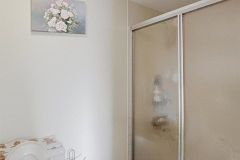 Condo in West Palm Beach, Florida, 2 bedrooms  № 2176093 - photo 15