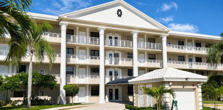 Condo in West Palm Beach, Florida, 2 bedrooms  № 2176093