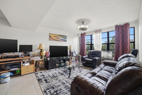 Condo in West Palm Beach, Florida, 2 bedrooms  № 2176093 - photo 22