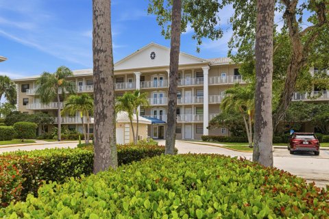 Condo in West Palm Beach, Florida, 2 bedrooms  № 2176093 - photo 24
