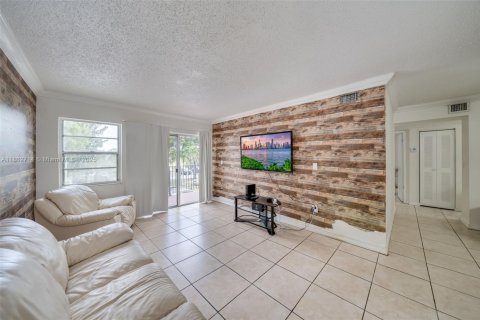 Copropriété à vendre à Miami, Floride: 2 chambres, 83.33 m2 № 1979685 - photo 22