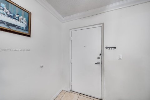 Copropriété à vendre à Miami, Floride: 2 chambres, 83.33 m2 № 1979685 - photo 12