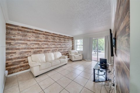 Copropriété à vendre à Miami, Floride: 2 chambres, 83.33 m2 № 1979685 - photo 21