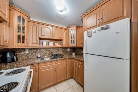 Copropriété à vendre à Miami, Floride: 2 chambres, 83.33 m2 № 1979685 - photo 18