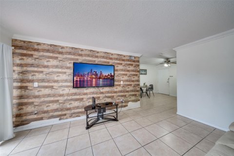 Copropriété à vendre à Miami, Floride: 2 chambres, 83.33 m2 № 1979685 - photo 24