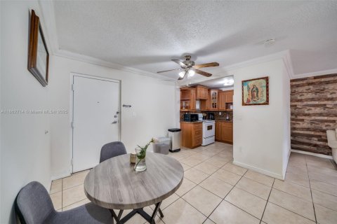 Copropriété à vendre à Miami, Floride: 2 chambres, 83.33 m2 № 1979685 - photo 16