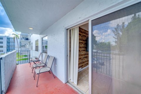 Copropriété à vendre à Miami, Floride: 2 chambres, 83.33 m2 № 1979685 - photo 26