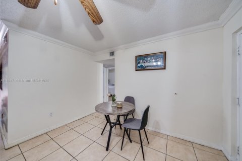 Copropriété à vendre à Miami, Floride: 2 chambres, 83.33 m2 № 1979685 - photo 14