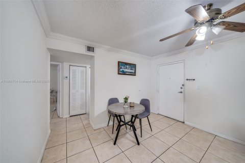 Copropriété à vendre à Miami, Floride: 2 chambres, 83.33 m2 № 1979685 - photo 15