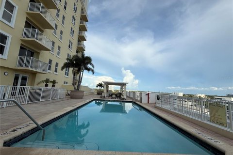 Condominio en alquiler en Clearwater, Florida, 2 dormitorios, 110.27 m2 № 1904523 - foto 14