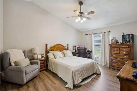 Villa ou maison à vendre à Deltona, Floride: 3 chambres, 152.55 m2 № 2358181 - photo 19