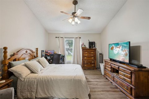 Villa ou maison à vendre à Deltona, Floride: 3 chambres, 152.55 m2 № 2358181 - photo 18