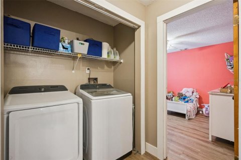 Villa ou maison à vendre à Deltona, Floride: 3 chambres, 152.55 m2 № 2358181 - photo 25