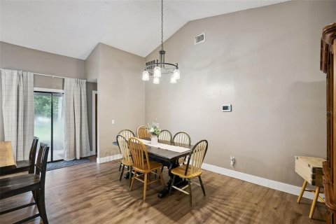 Villa ou maison à vendre à Deltona, Floride: 3 chambres, 152.55 m2 № 2358181 - photo 11