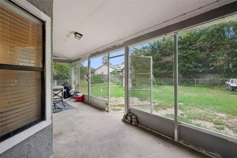 Villa ou maison à vendre à Deltona, Floride: 3 chambres, 152.55 m2 № 2358181 - photo 28
