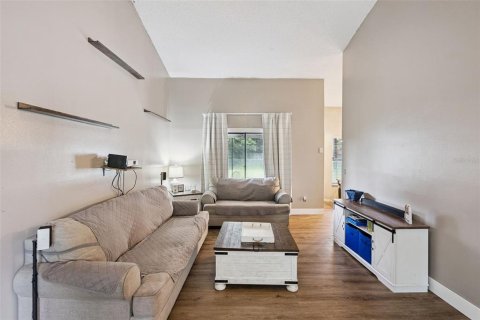 Villa ou maison à vendre à Deltona, Floride: 3 chambres, 152.55 m2 № 2358181 - photo 10