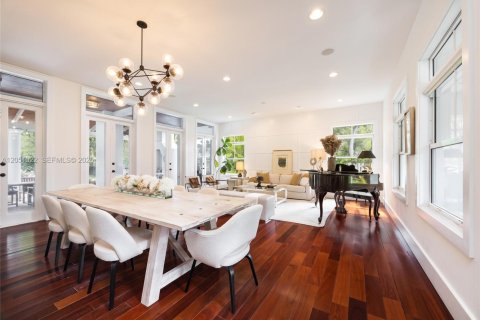 Villa ou maison à vendre à Pinecrest, Floride: 6 chambres, 514.68 m2 № 2186819 - photo 7