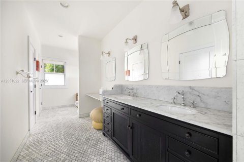 Villa ou maison à vendre à Pinecrest, Floride: 6 chambres, 514.68 m2 № 2186819 - photo 21