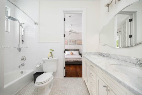 Villa ou maison à vendre à Pinecrest, Floride: 6 chambres, 514.68 m2 № 2186819 - photo 24