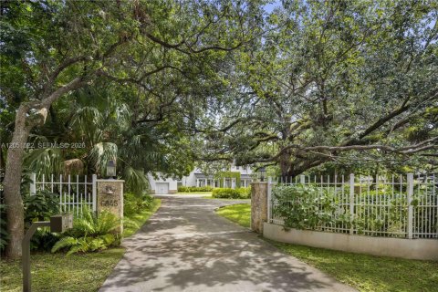 Villa ou maison à vendre à Pinecrest, Floride: 6 chambres, 514.68 m2 № 2186819 - photo 2