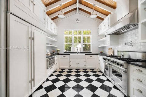 Villa ou maison à vendre à Pinecrest, Floride: 6 chambres, 514.68 m2 № 2186819 - photo 11