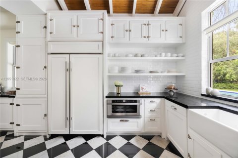 Villa ou maison à vendre à Pinecrest, Floride: 6 chambres, 514.68 m2 № 2186819 - photo 12