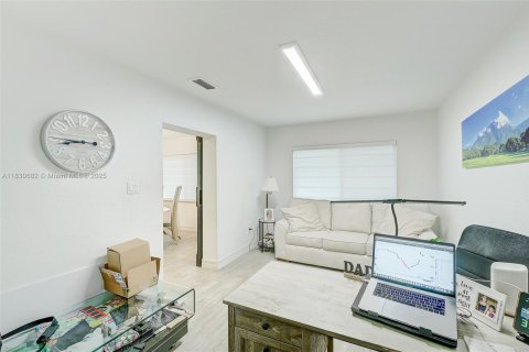 Villa ou maison à vendre à LaBelle, Floride: 3 chambres, 189.89 m2 № 2016750 - photo 16