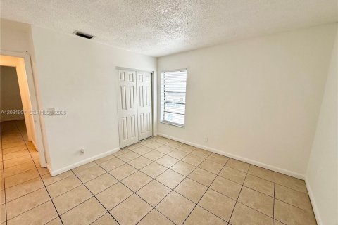 Touwnhouse à louer à Lauderhill, Floride: 2 chambres, 94.76 m2 № 2085277 - photo 8