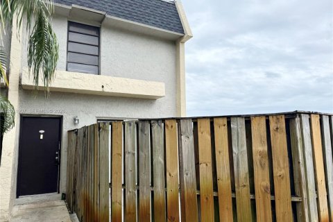 Touwnhouse à louer à Lauderhill, Floride: 2 chambres, 94.76 m2 № 2085277 - photo 17