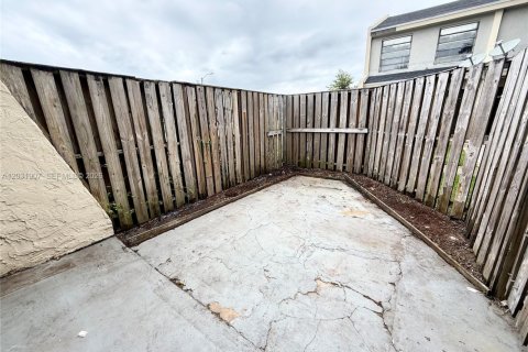 Touwnhouse à louer à Lauderhill, Floride: 2 chambres, 94.76 m2 № 2085277 - photo 16