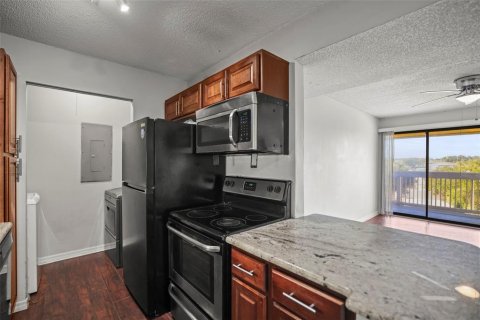Condominio en venta en Palm Harbor, Florida, 2 dormitorios, 83.43 m2 № 2145389 - foto 11