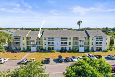 Condominio en Palm Harbor, Florida, 2 dormitorios № 2145389