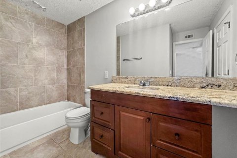 Condominio en venta en Palm Harbor, Florida, 2 dormitorios, 83.43 m2 № 2145389 - foto 17