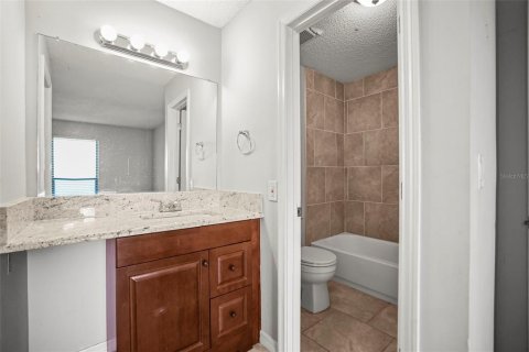 Condominio en venta en Palm Harbor, Florida, 2 dormitorios, 83.43 m2 № 2145389 - foto 18