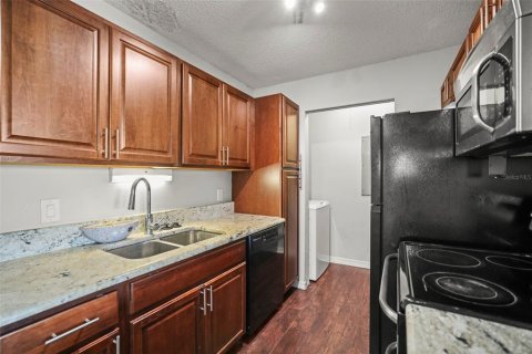 Condominio en venta en Palm Harbor, Florida, 2 dormitorios, 83.43 m2 № 2145389 - foto 3