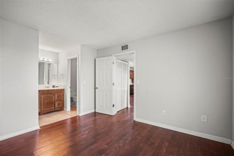 Condominio en venta en Palm Harbor, Florida, 2 dormitorios, 83.43 m2 № 2145389 - foto 15
