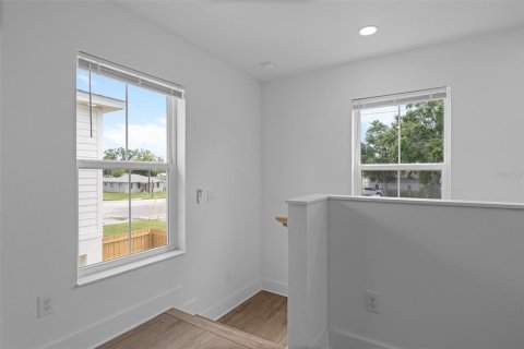 Apartamento en alquiler en Saint Petersburg, Florida, 2 dormitorios, 74.32 m2 № 2215304 - foto 13