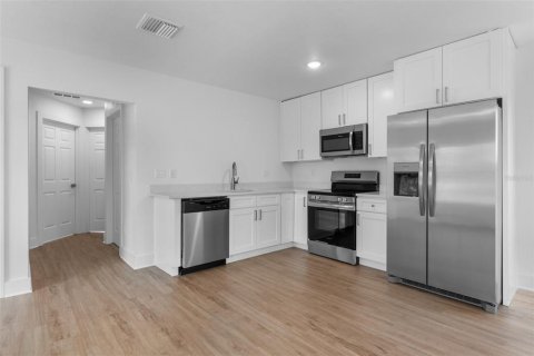 Apartamento en alquiler en Saint Petersburg, Florida, 2 dormitorios, 74.32 m2 № 2215304 - foto 5